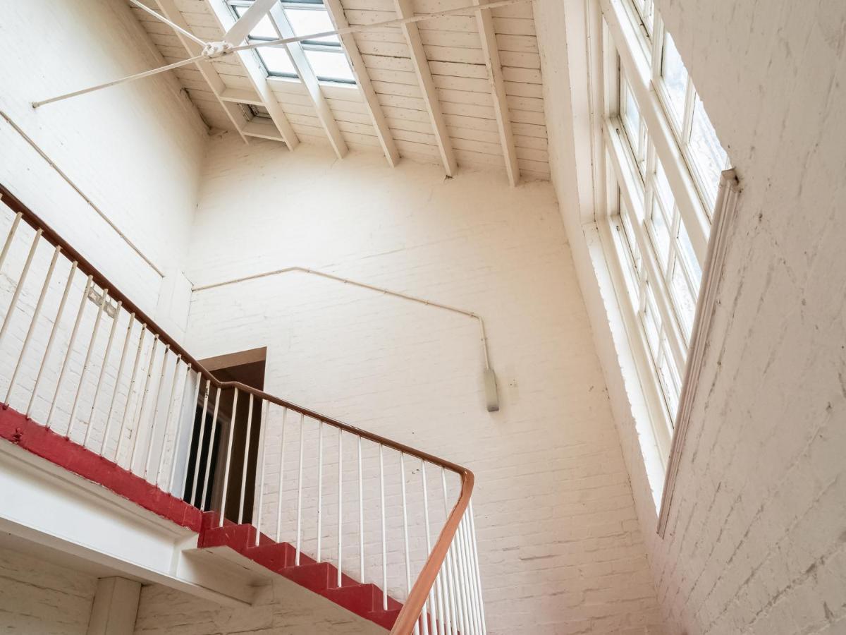 Pass The Keys Stunning 3 Bed Loft Style Apt With Free Parking إدنبرة المظهر الخارجي الصورة