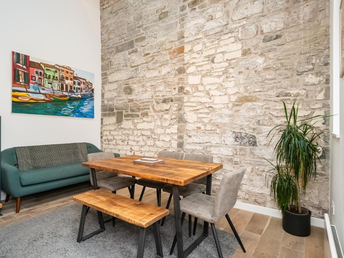 Pass The Keys Stunning 3 Bed Loft Style Apt With Free Parking إدنبرة المظهر الخارجي الصورة